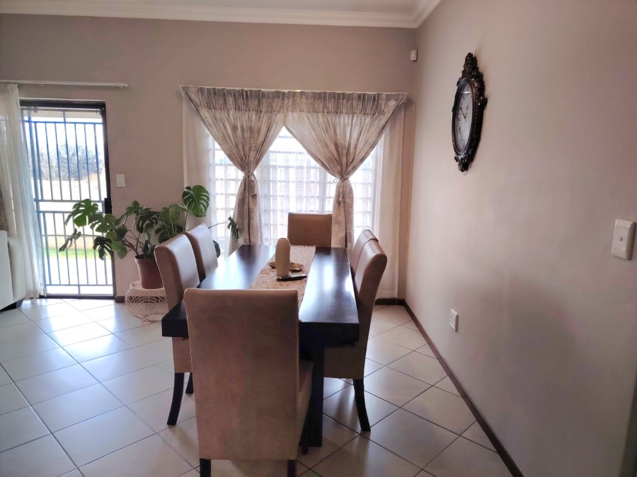 3 Bedroom Property for Sale in Monavoni Gauteng