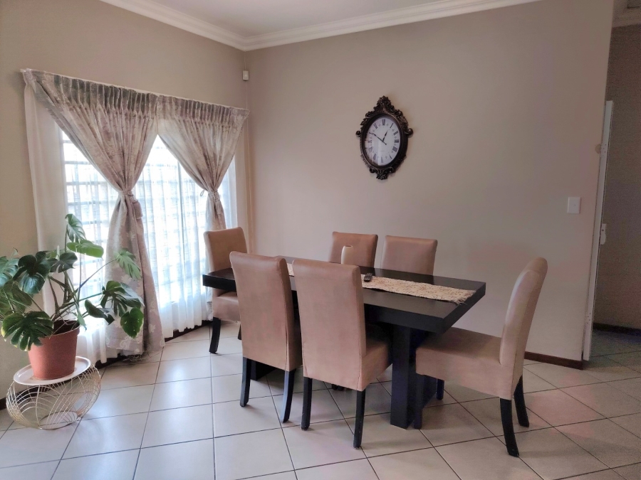 3 Bedroom Property for Sale in Monavoni Gauteng