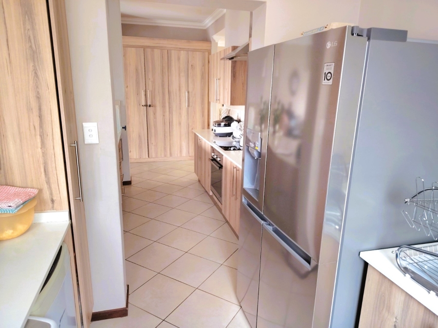 3 Bedroom Property for Sale in Monavoni Gauteng