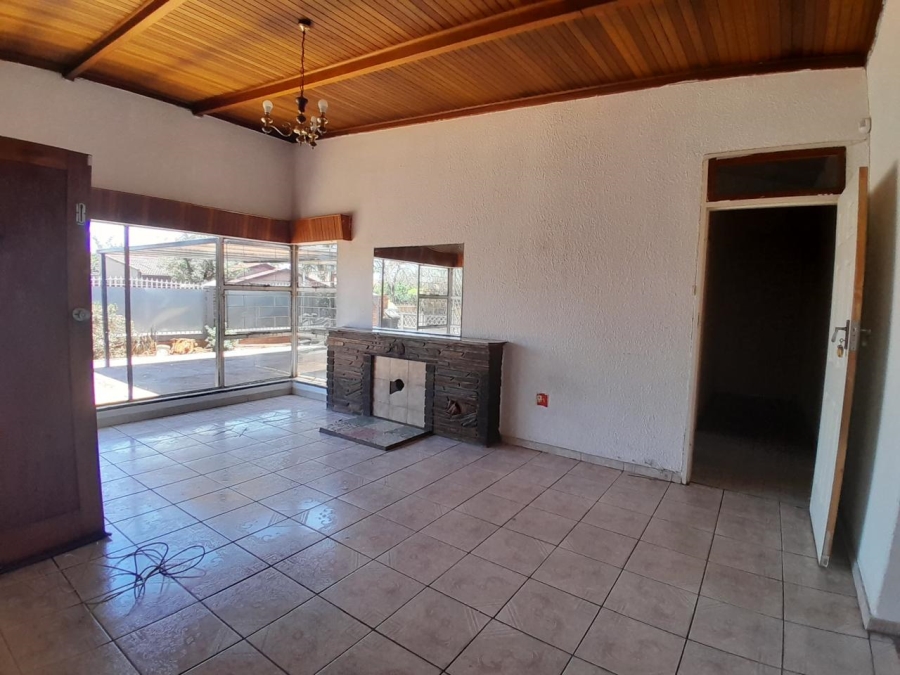 To Let 3 Bedroom Property for Rent in Roodekop Gauteng