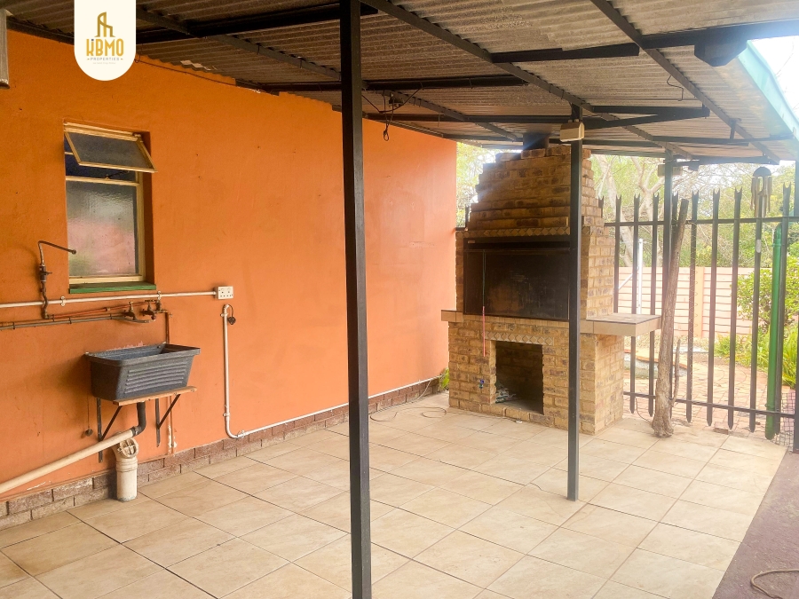 4 Bedroom Property for Sale in Mountain View Gauteng