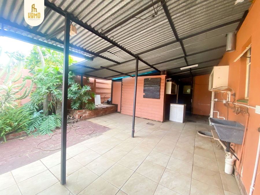 4 Bedroom Property for Sale in Mountain View Gauteng