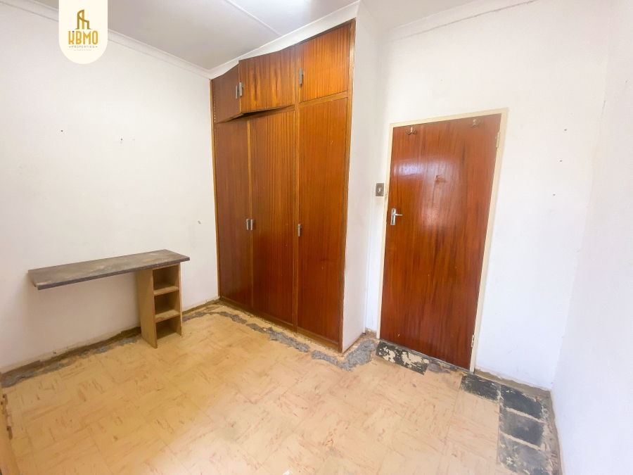 4 Bedroom Property for Sale in Mountain View Gauteng
