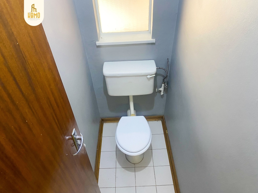 4 Bedroom Property for Sale in Mountain View Gauteng