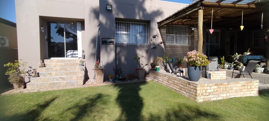 4 Bedroom Property for Sale in Rangeview Gauteng
