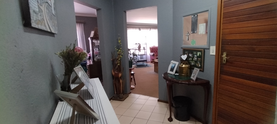 4 Bedroom Property for Sale in Rangeview Gauteng