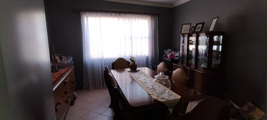 4 Bedroom Property for Sale in Rangeview Gauteng