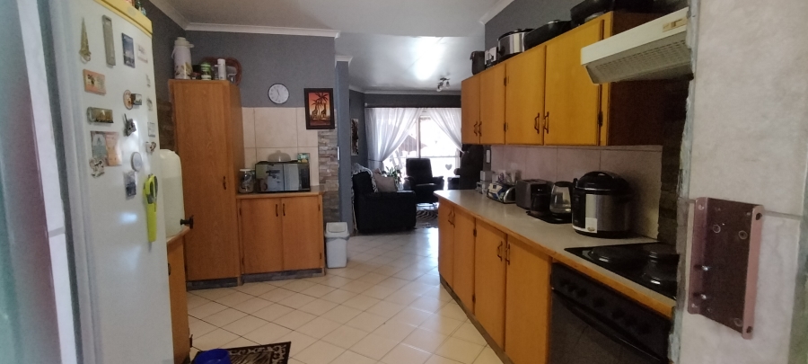 4 Bedroom Property for Sale in Rangeview Gauteng