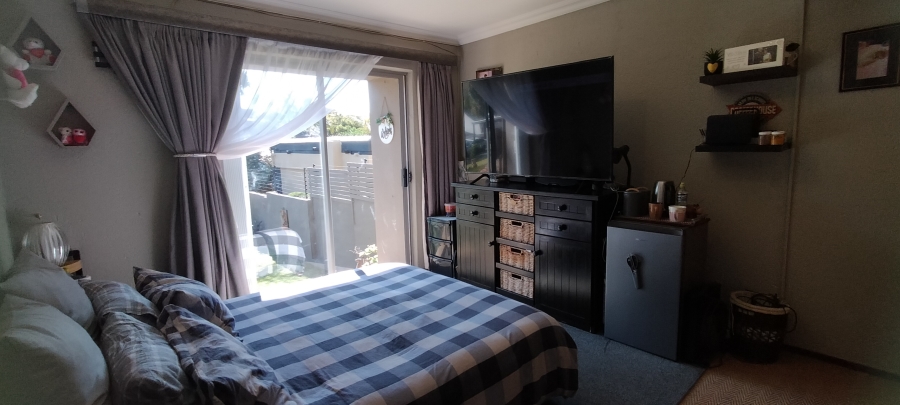 4 Bedroom Property for Sale in Rangeview Gauteng