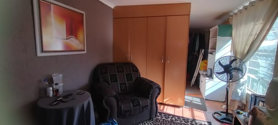 4 Bedroom Property for Sale in Rangeview Gauteng