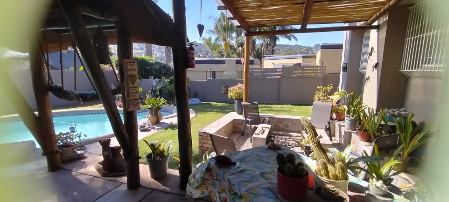 4 Bedroom Property for Sale in Rangeview Gauteng