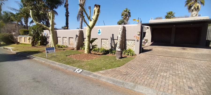 4 Bedroom Property for Sale in Rangeview Gauteng
