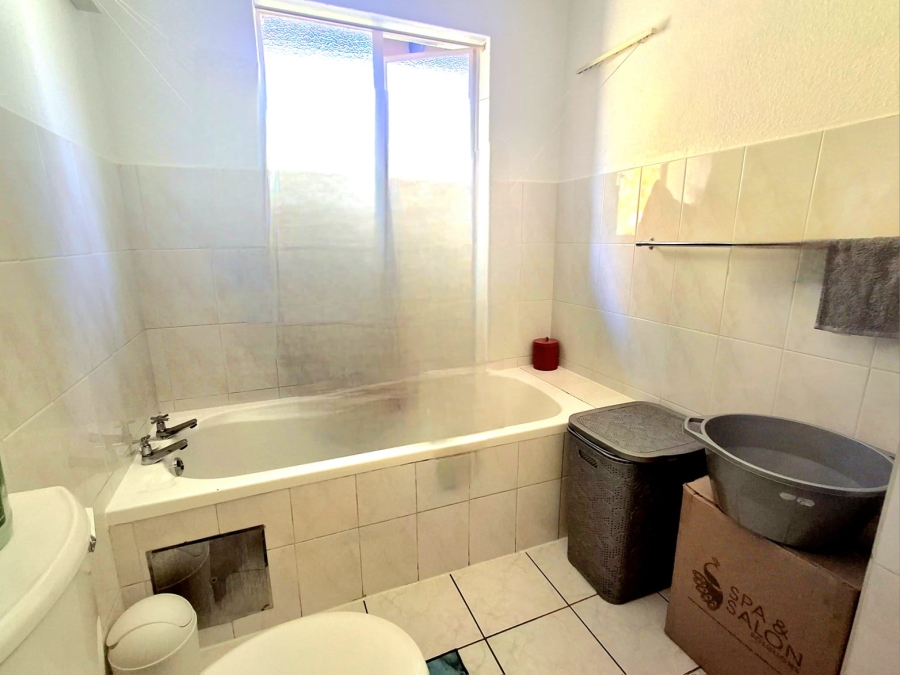 2 Bedroom Property for Sale in Eden Glen Gauteng