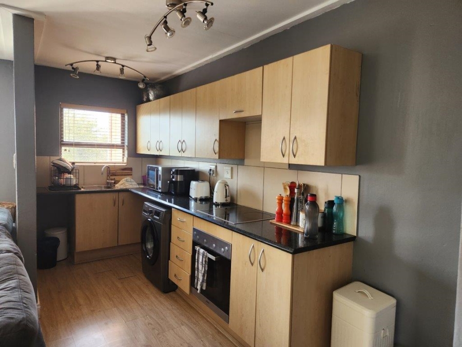 To Let 2 Bedroom Property for Rent in Jackal Creek Golf Estate Gauteng