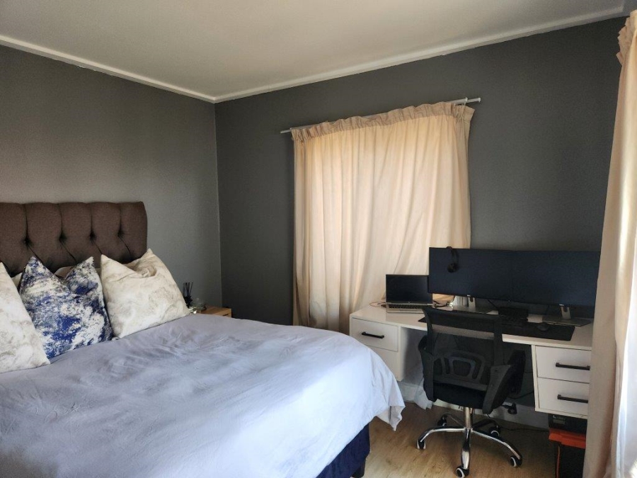 To Let 2 Bedroom Property for Rent in Jackal Creek Golf Estate Gauteng