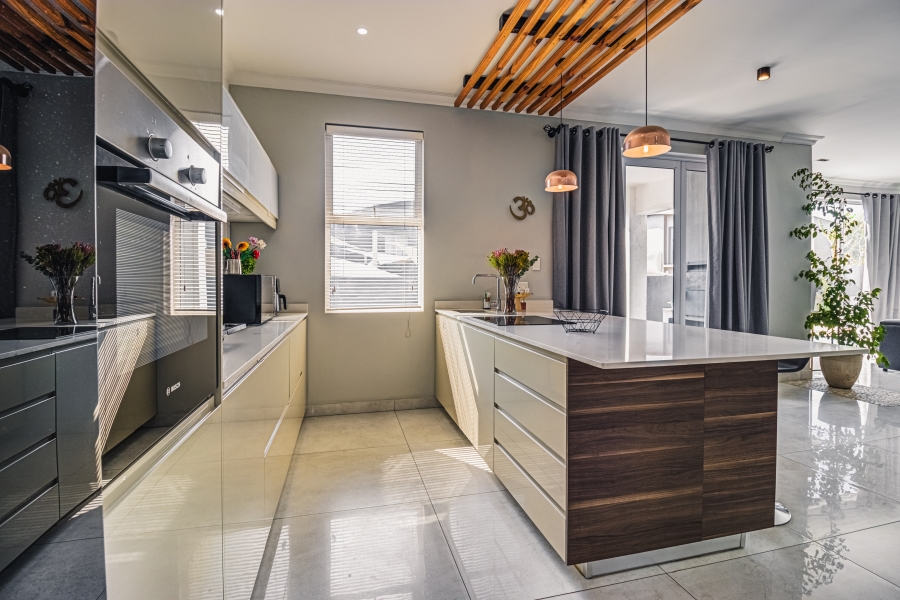 5 Bedroom Property for Sale in Thorn Valley Estate Gauteng