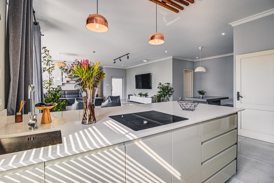 5 Bedroom Property for Sale in Thorn Valley Estate Gauteng