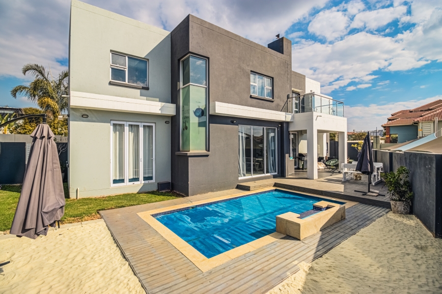 5 Bedroom Property for Sale in Thorn Valley Estate Gauteng