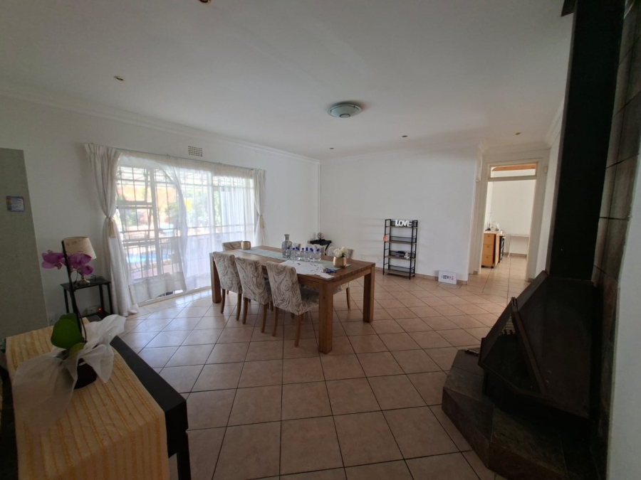 4 Bedroom Property for Sale in Constantia Kloof Gauteng