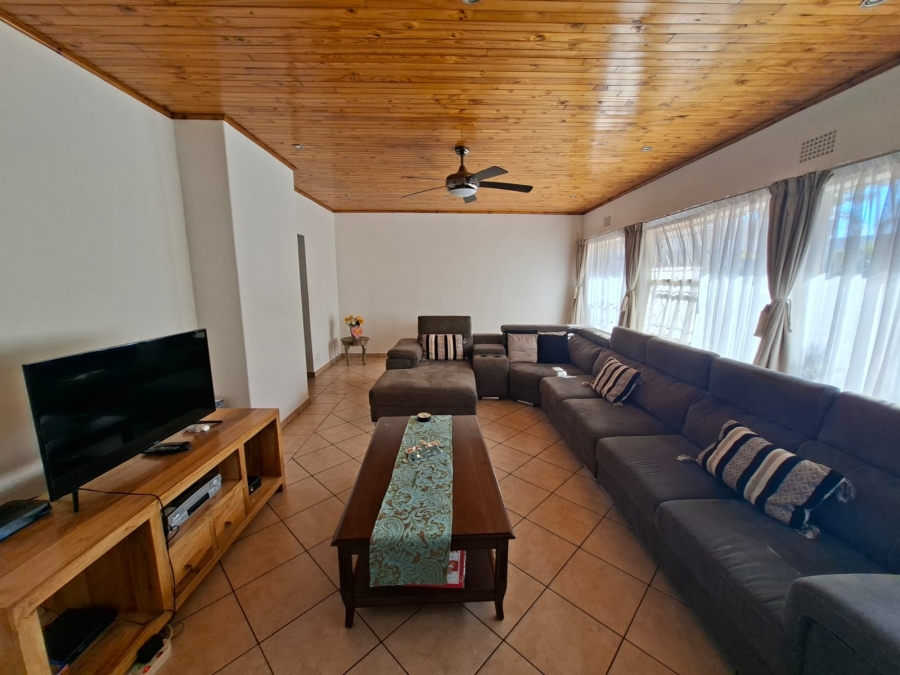 4 Bedroom Property for Sale in Constantia Kloof Gauteng