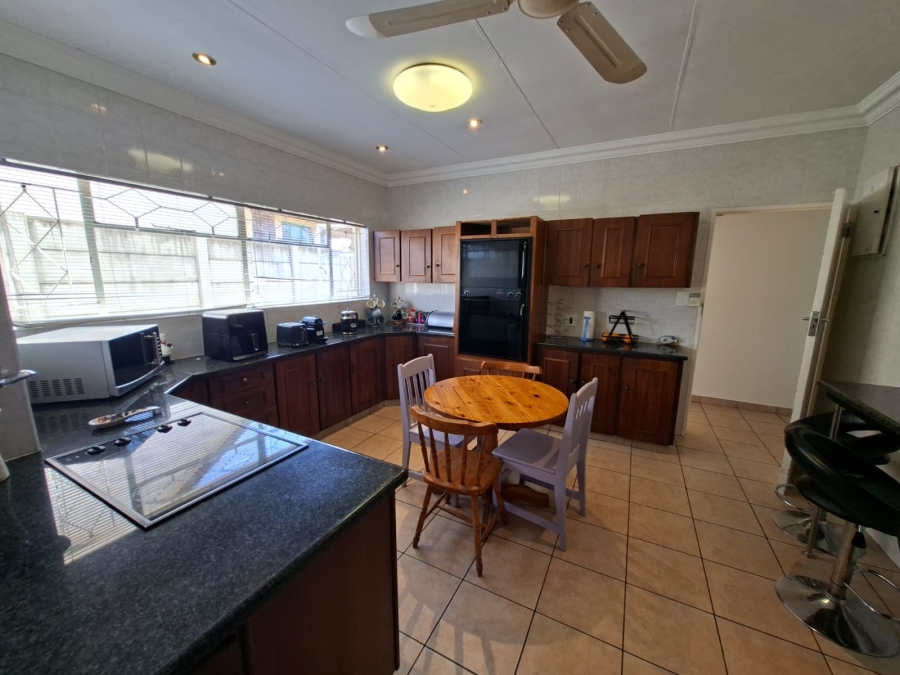 4 Bedroom Property for Sale in Constantia Kloof Gauteng