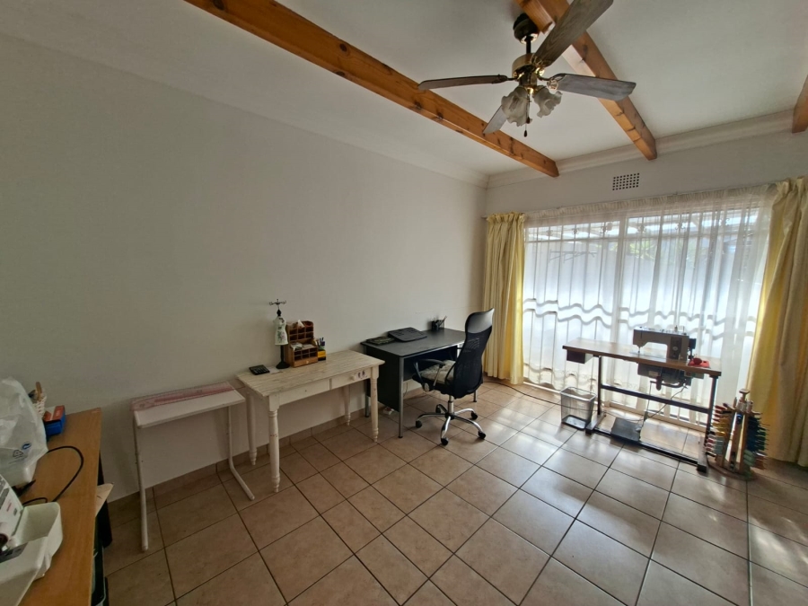 4 Bedroom Property for Sale in Constantia Kloof Gauteng