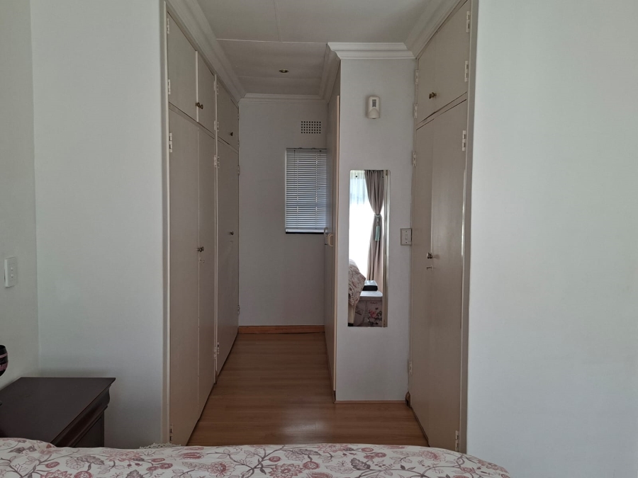 4 Bedroom Property for Sale in Constantia Kloof Gauteng
