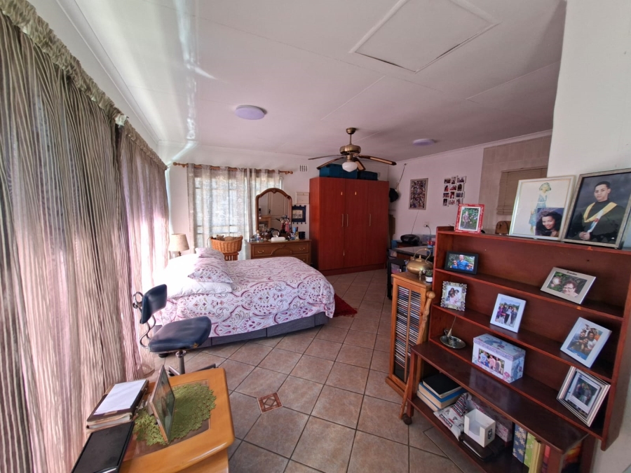 4 Bedroom Property for Sale in Constantia Kloof Gauteng
