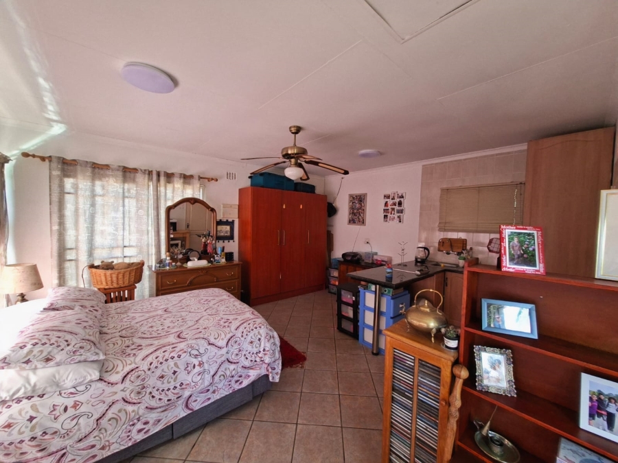4 Bedroom Property for Sale in Constantia Kloof Gauteng