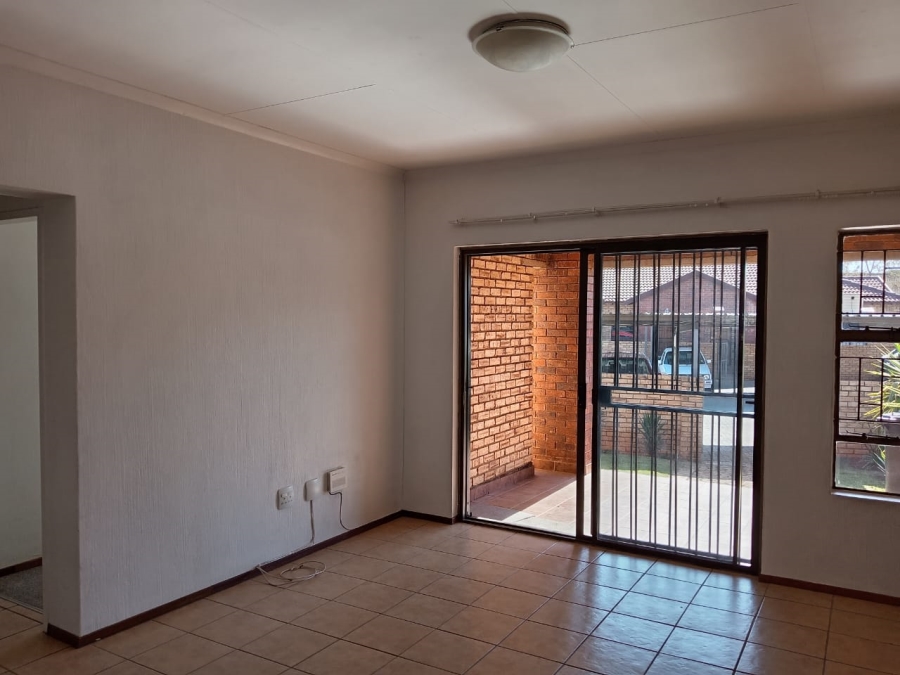 2 Bedroom Property for Sale in Florida Glen Gauteng