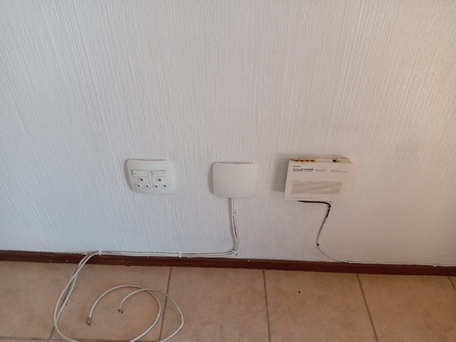 2 Bedroom Property for Sale in Florida Glen Gauteng