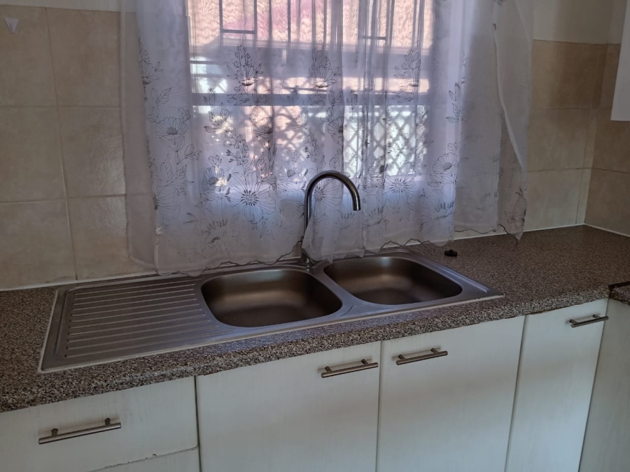 2 Bedroom Property for Sale in Florida Glen Gauteng