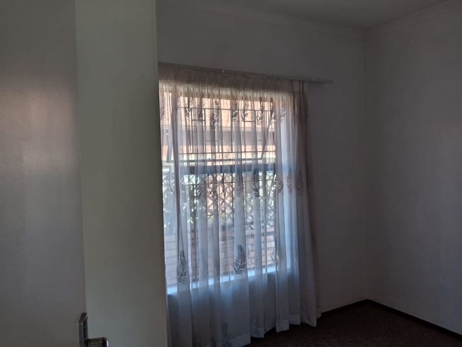 2 Bedroom Property for Sale in Florida Glen Gauteng