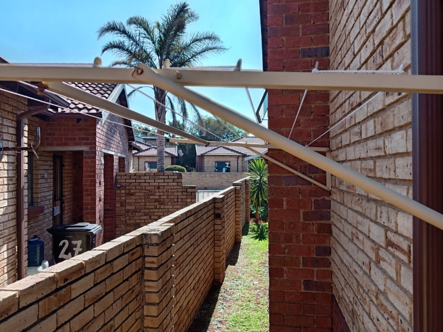 2 Bedroom Property for Sale in Florida Glen Gauteng
