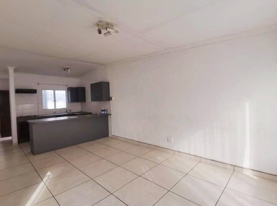 2 Bedroom Property for Sale in Mulbarton Gauteng