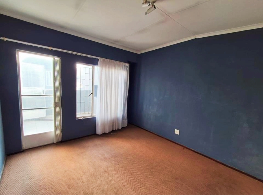 2 Bedroom Property for Sale in Mulbarton Gauteng