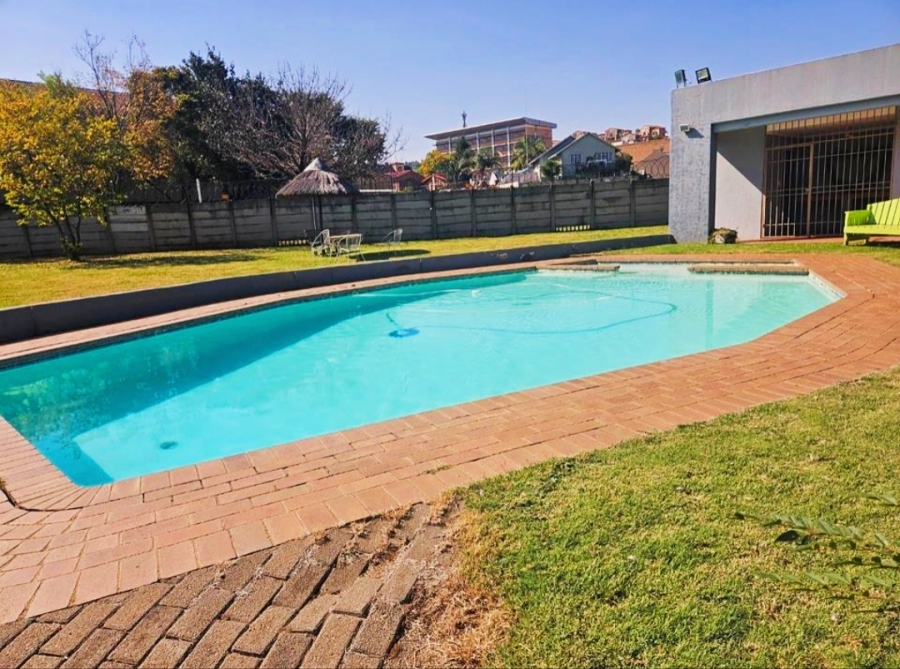 2 Bedroom Property for Sale in Mulbarton Gauteng
