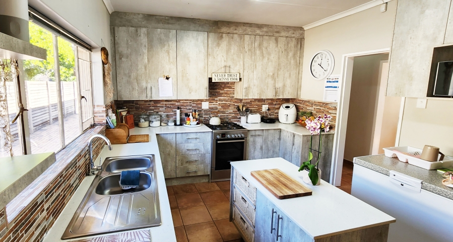 4 Bedroom Property for Sale in Pretoria North Gauteng