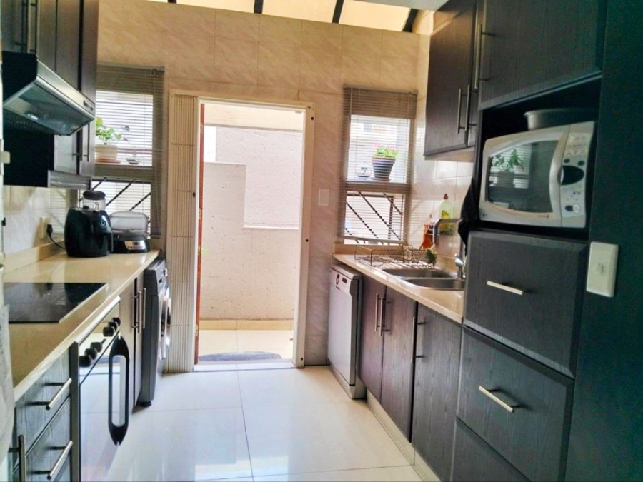 2 Bedroom Property for Sale in Bassonia Gauteng
