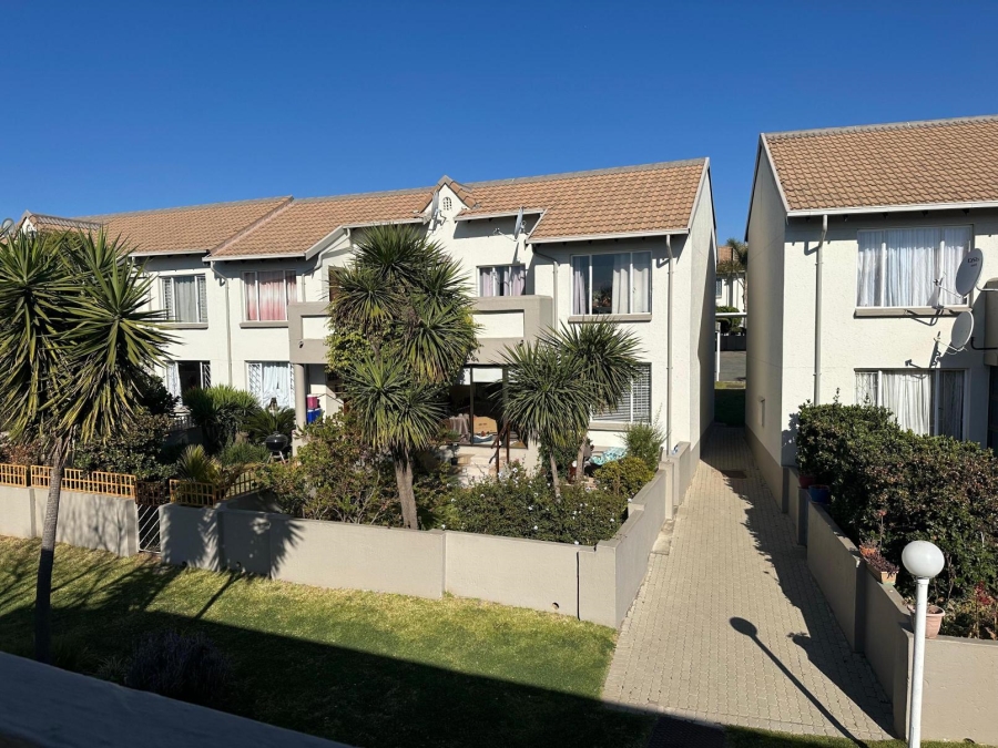2 Bedroom Property for Sale in Eden Glen Gauteng