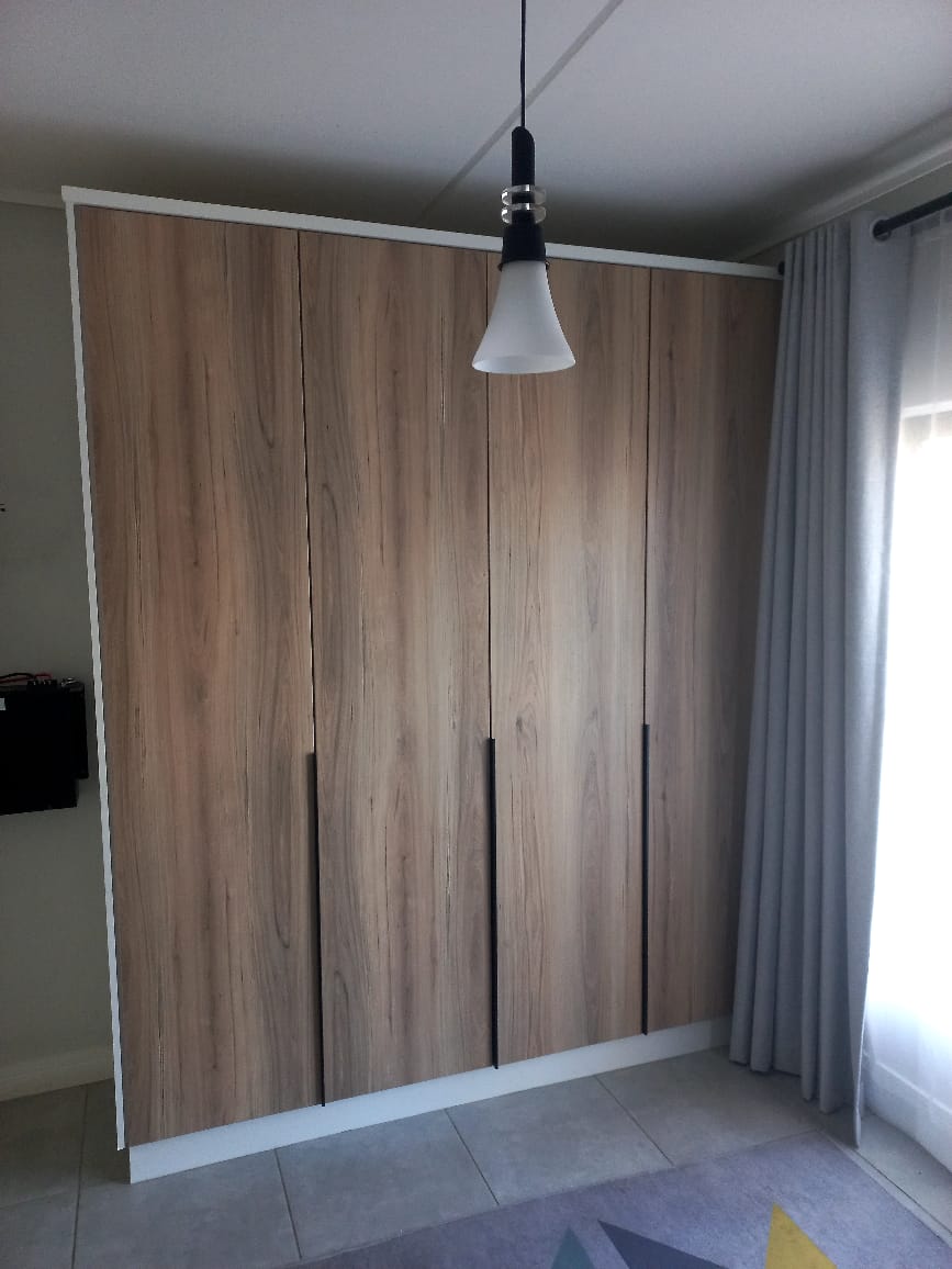 To Let 3 Bedroom Property for Rent in Waterfall Gauteng