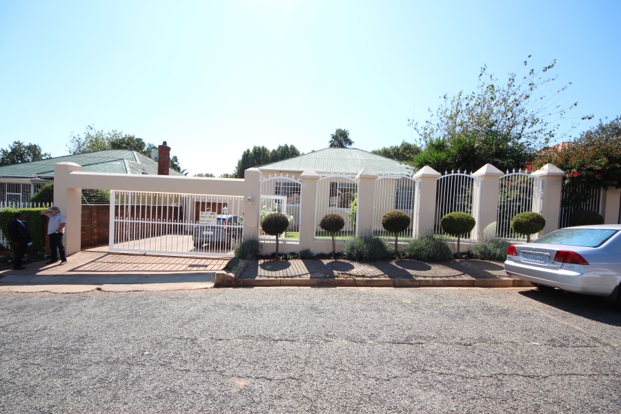 4 Bedroom Property for Sale in Kensington Gauteng