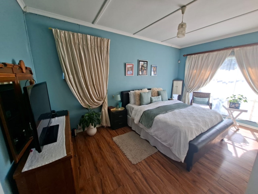 4 Bedroom Property for Sale in Florida Park Gauteng