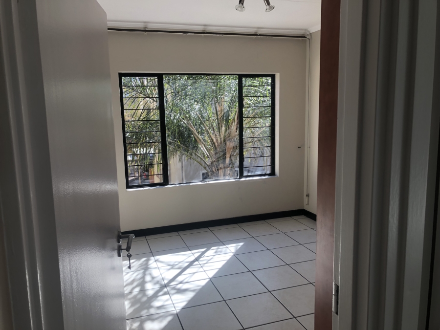 To Let 3 Bedroom Property for Rent in Sunninghill Gauteng