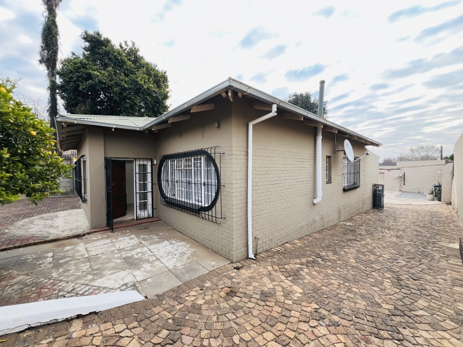 12 Bedroom Property for Sale in Westdene Gauteng