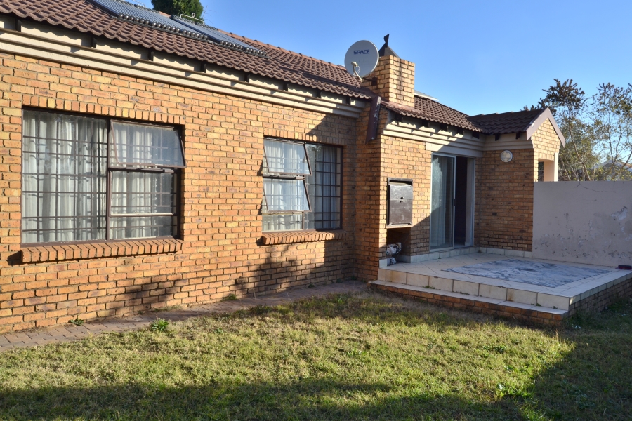 3 Bedroom Property for Sale in Thatchfield Estate Gauteng
