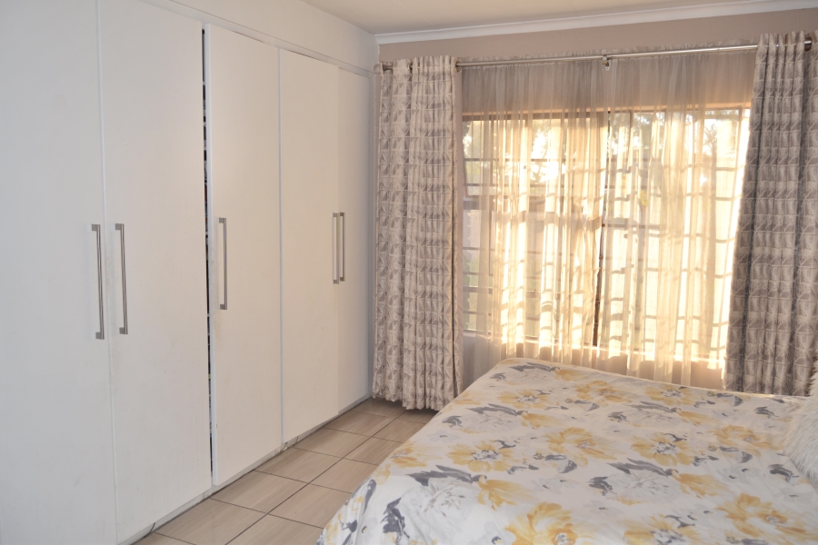 3 Bedroom Property for Sale in Thatchfield Estate Gauteng