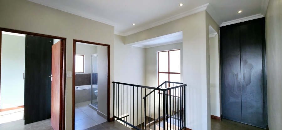 3 Bedroom Property for Sale in Boardwalk Gauteng