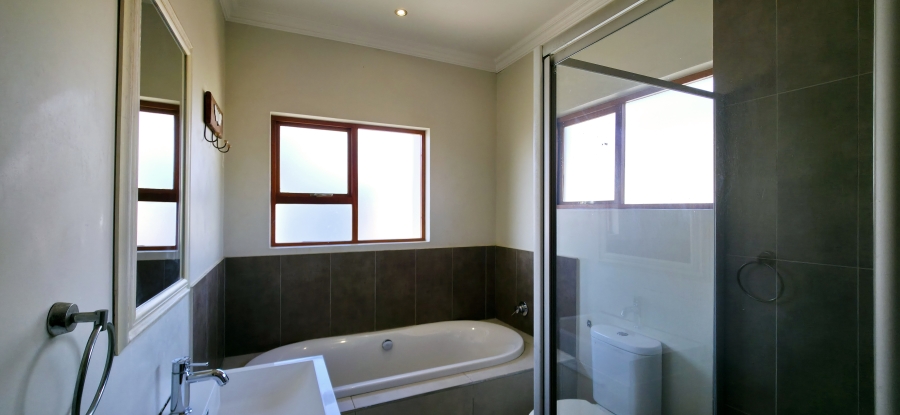 3 Bedroom Property for Sale in Boardwalk Gauteng