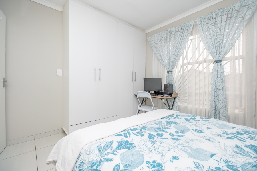 2 Bedroom Property for Sale in Bloubosrand Gauteng